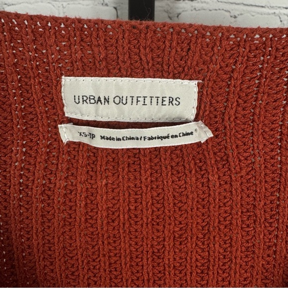 Urban Outfitters Burnt Orange Oversized V-Neck Sweater Size XS - Picture 4 of 5